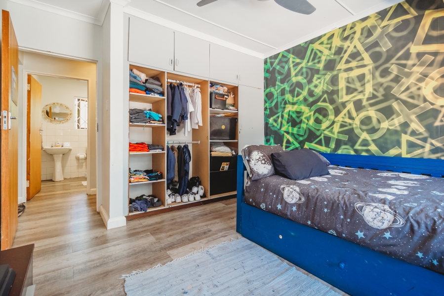 4 Bedroom Property for Sale in Loerie Park Western Cape